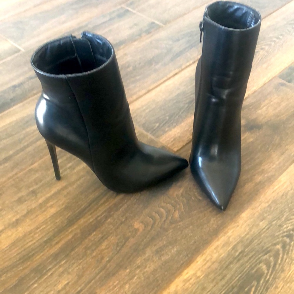 Justfab booties size 7
